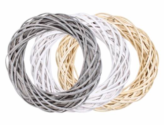 Kruh d25cm 5,5cm proutí štípané 